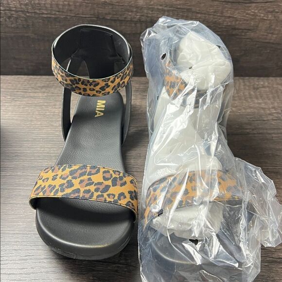 MIA Women’s Size 10 Lydya Black Cheetah Print with Elastic Ankle Band Sandals - Picture 3 of 5